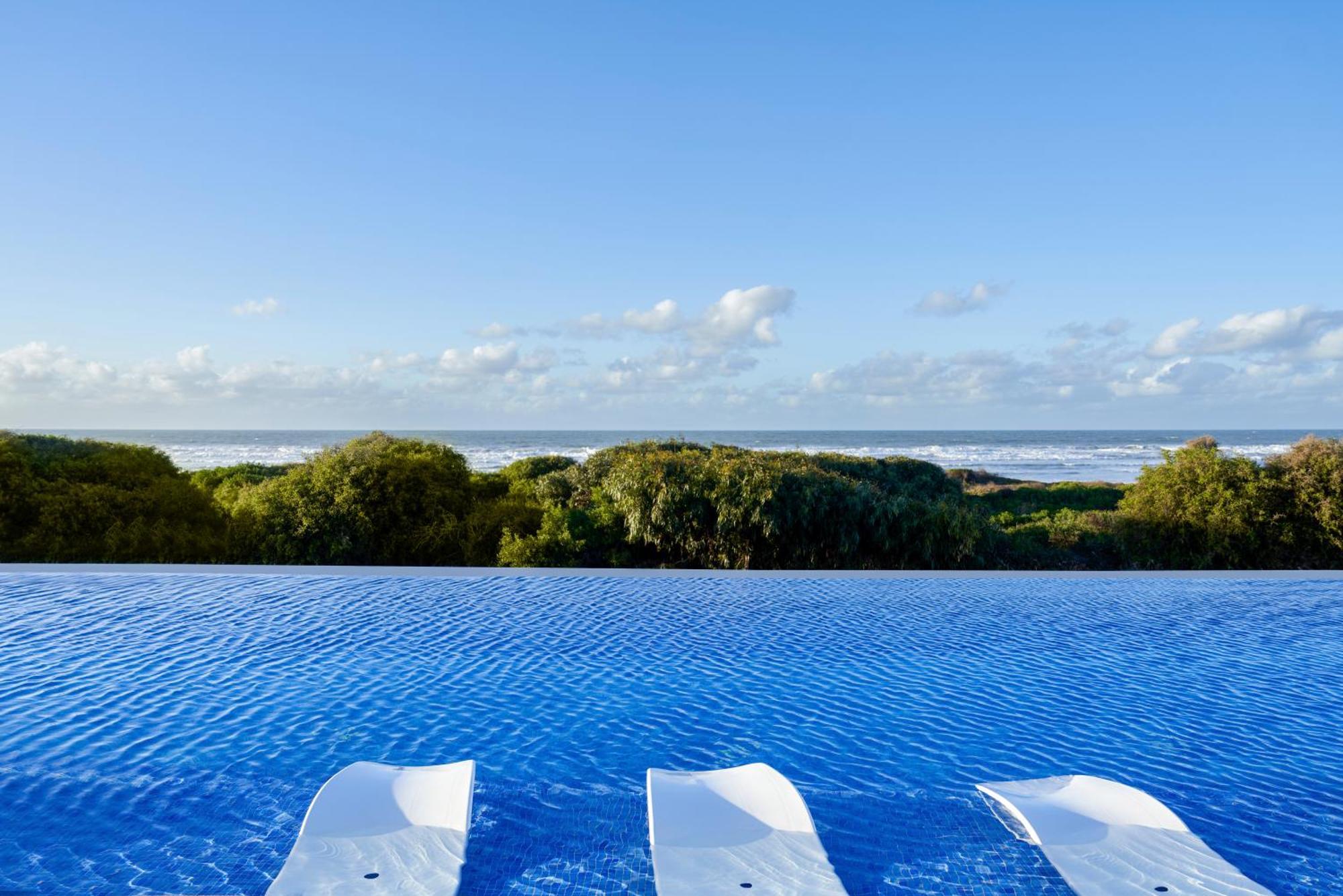 Pullman Mazagan Royal Golf & Spa El Jadida Buitenkant foto View of the Atlantic Ocean from the pool at the Iberostar Grand Hotel Bahia, in 2019